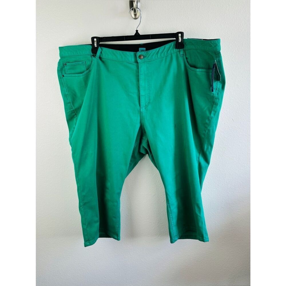 Catherine’s The Universal Jean Green Capris Size 30W NWT